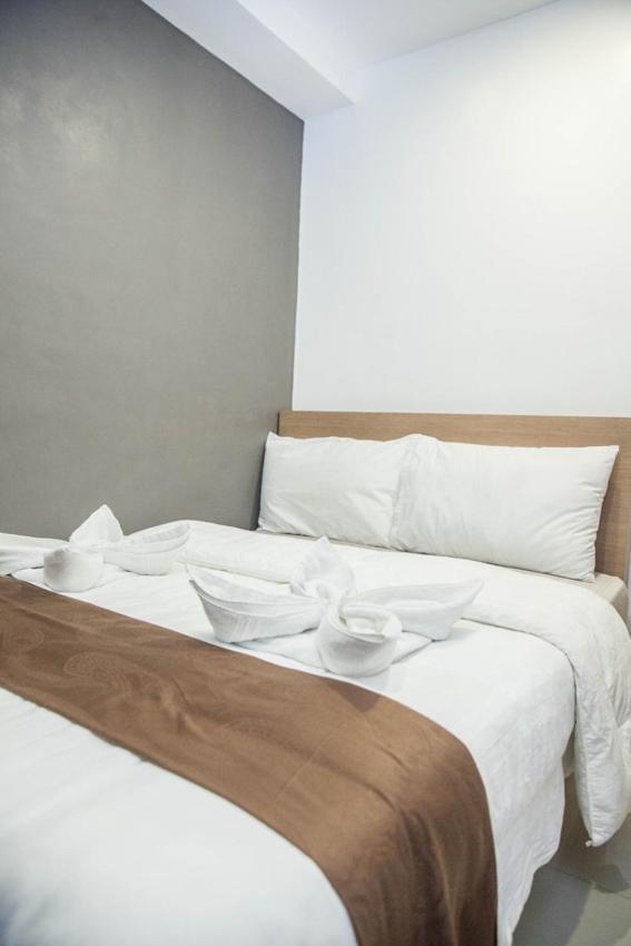Melbourne Suites Makati City Exteriér fotografie