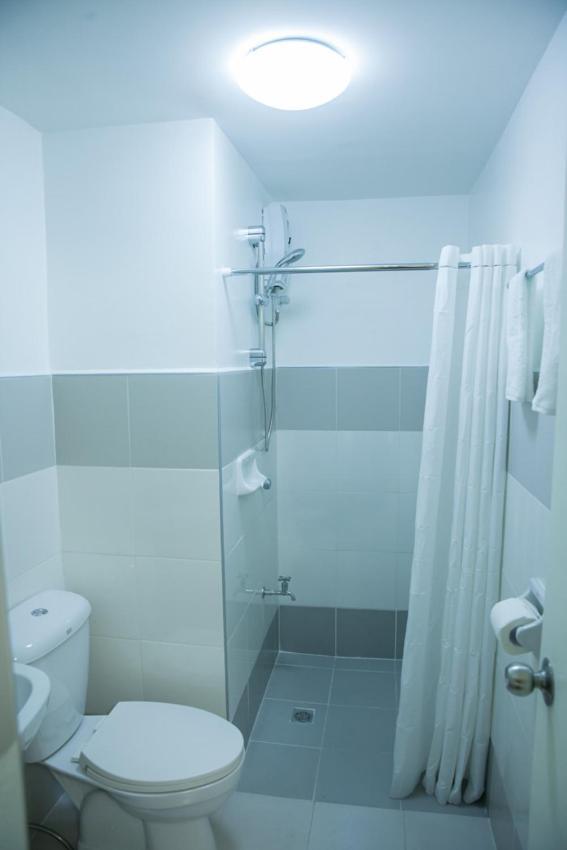 Melbourne Suites Makati City Exteriér fotografie