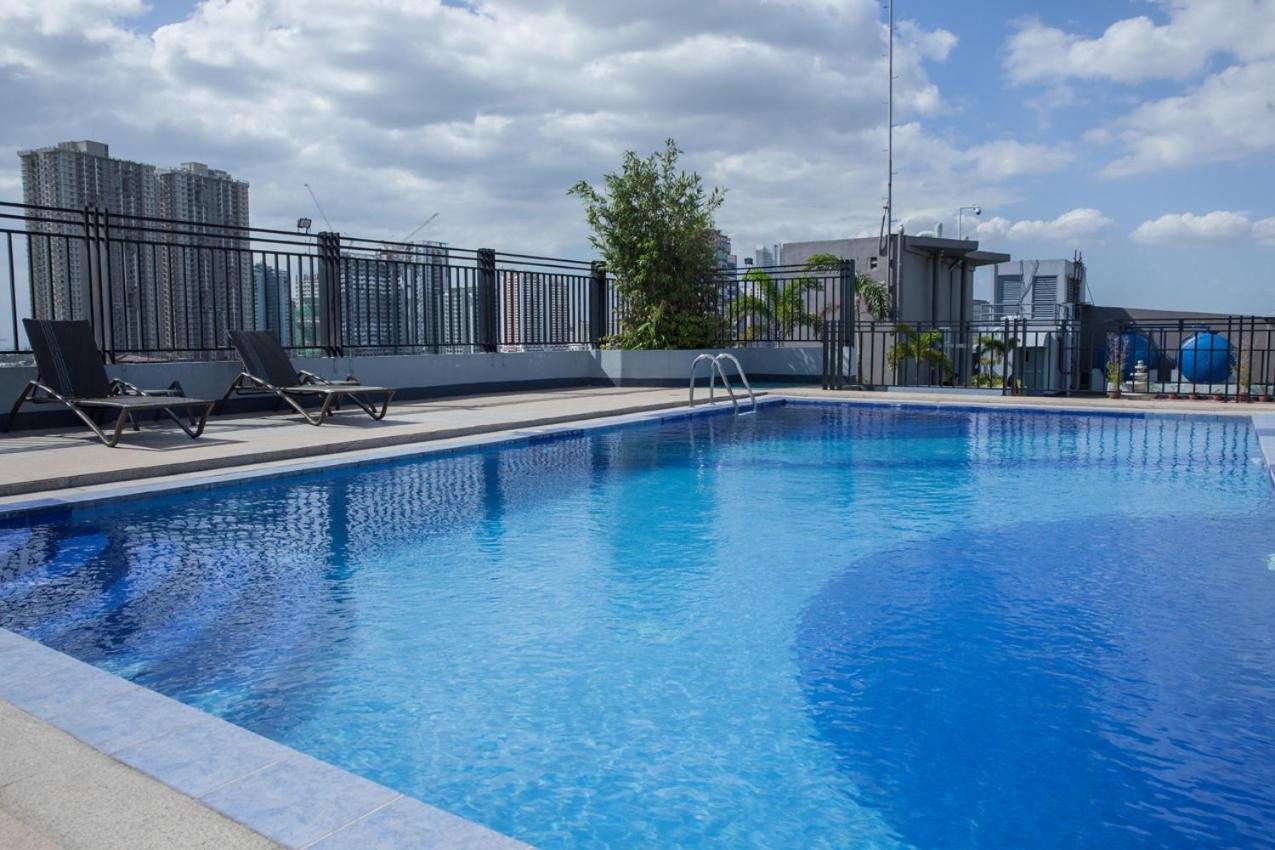 Melbourne Suites Makati City Exteriér fotografie